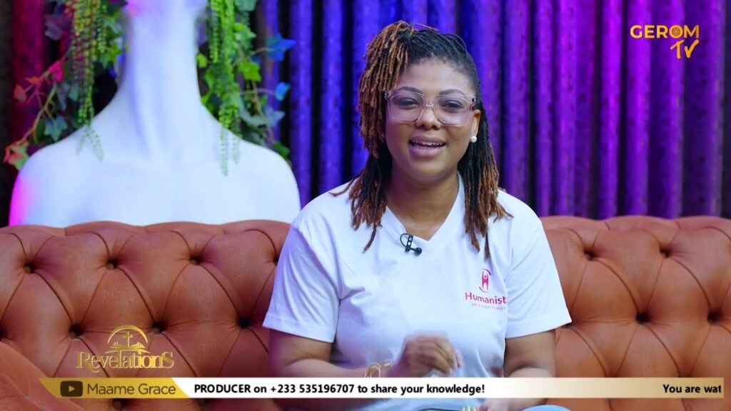 Maame Grace sits with Roslyn
